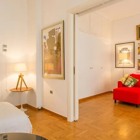 A Cozy In Kolonaki Of Daire Atina